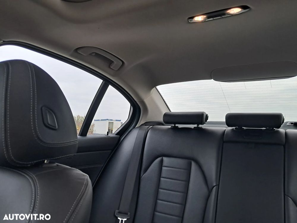 BMW Seria 3 330i AT Luxury Line - 19