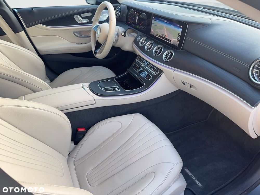 Mercedes-Benz CLS - 21