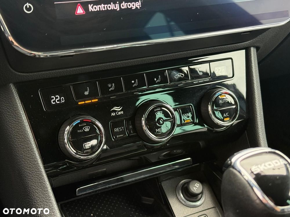 Skoda Superb 2.0 TDI SCR L&K DSG - 17
