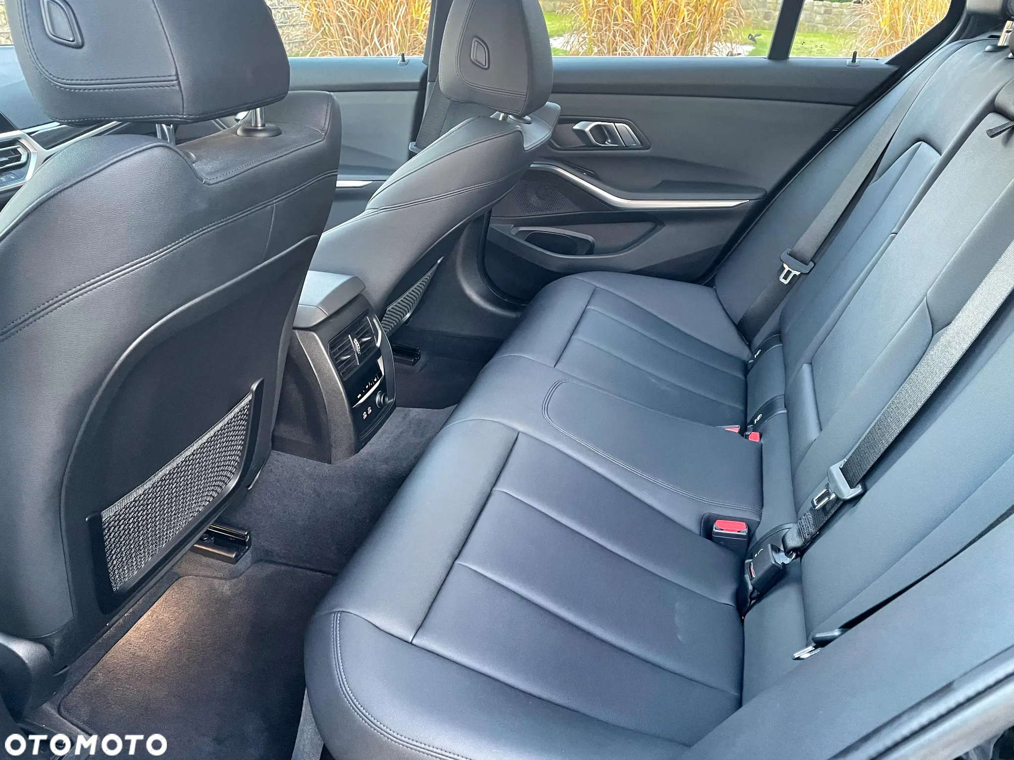 BMW Seria 3 330i - 14