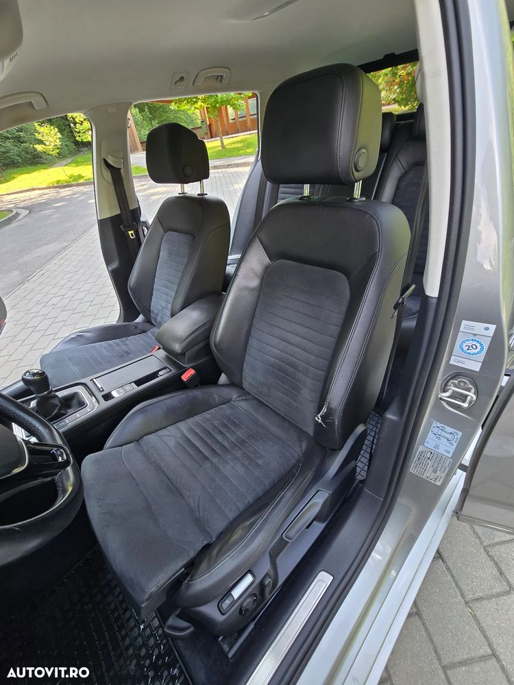 Volkswagen Passat 2.0 TDI Highline - 16