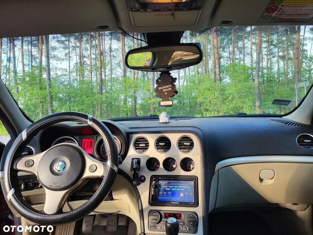 Alfa Romeo 159 1.9JTDM Distinctive - 11