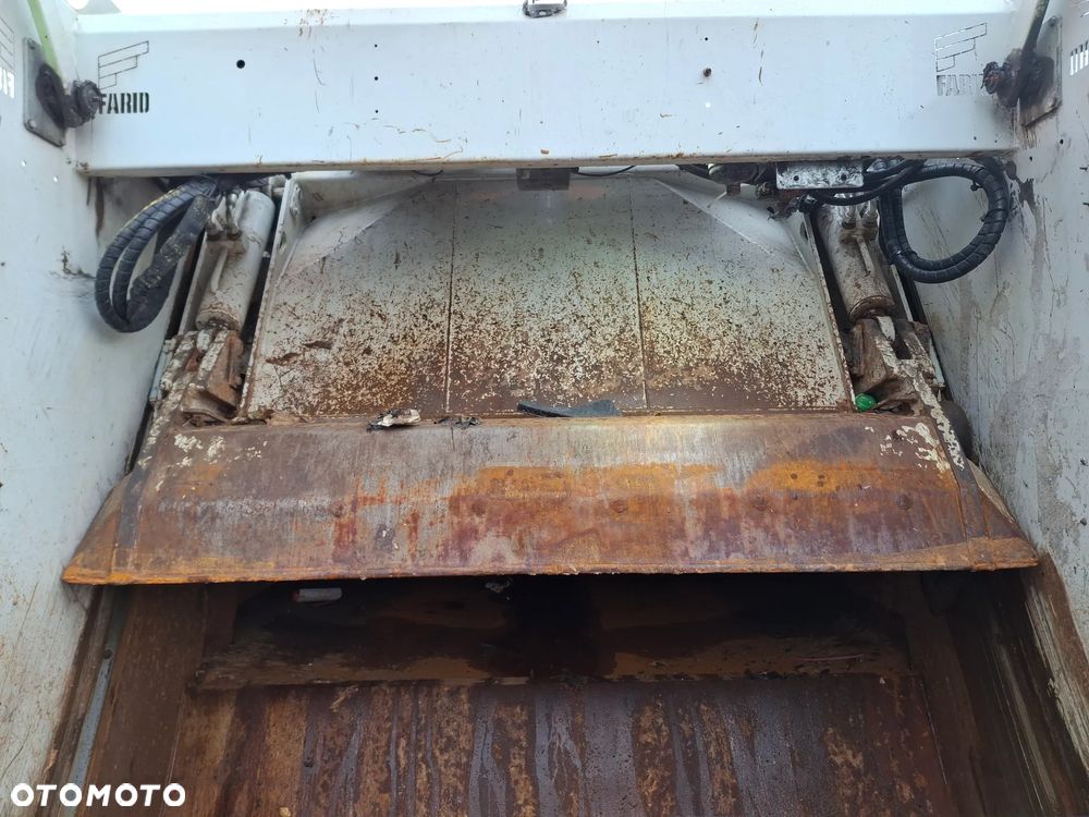 Renault D12 Truck Śmieciarka FARID Forez Bennes EURO 6 2016 rok 2 Osie Opony Bardzo Dobry Stan Zawieszenie Na Poduszkach - 15