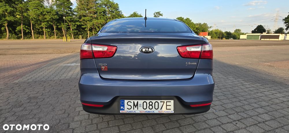 Kia Rio 1.2 L - 2