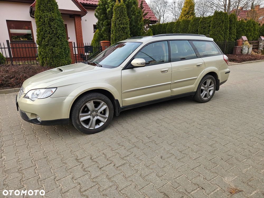 Subaru Outback 2.0 D Comfort - 1