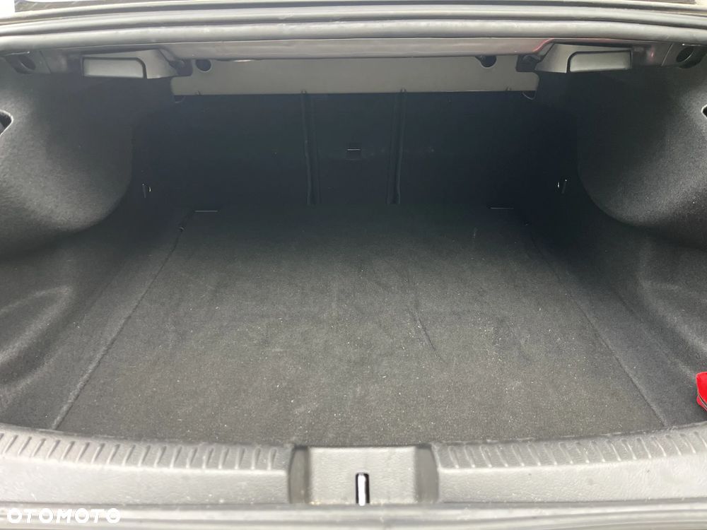 Mercedes-Benz CLA 180 7G-DCT - 36