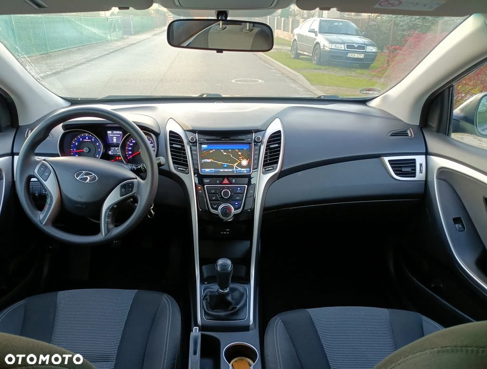 Hyundai i30 1.4 Classic + - 17