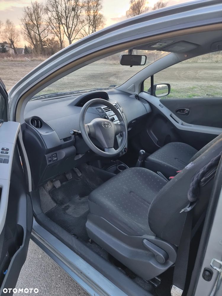 Toyota Yaris 1.0 VVT-i - 13
