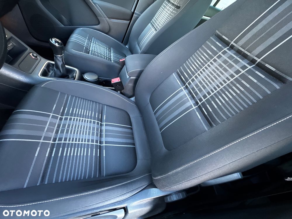 Volkswagen Tiguan - 24
