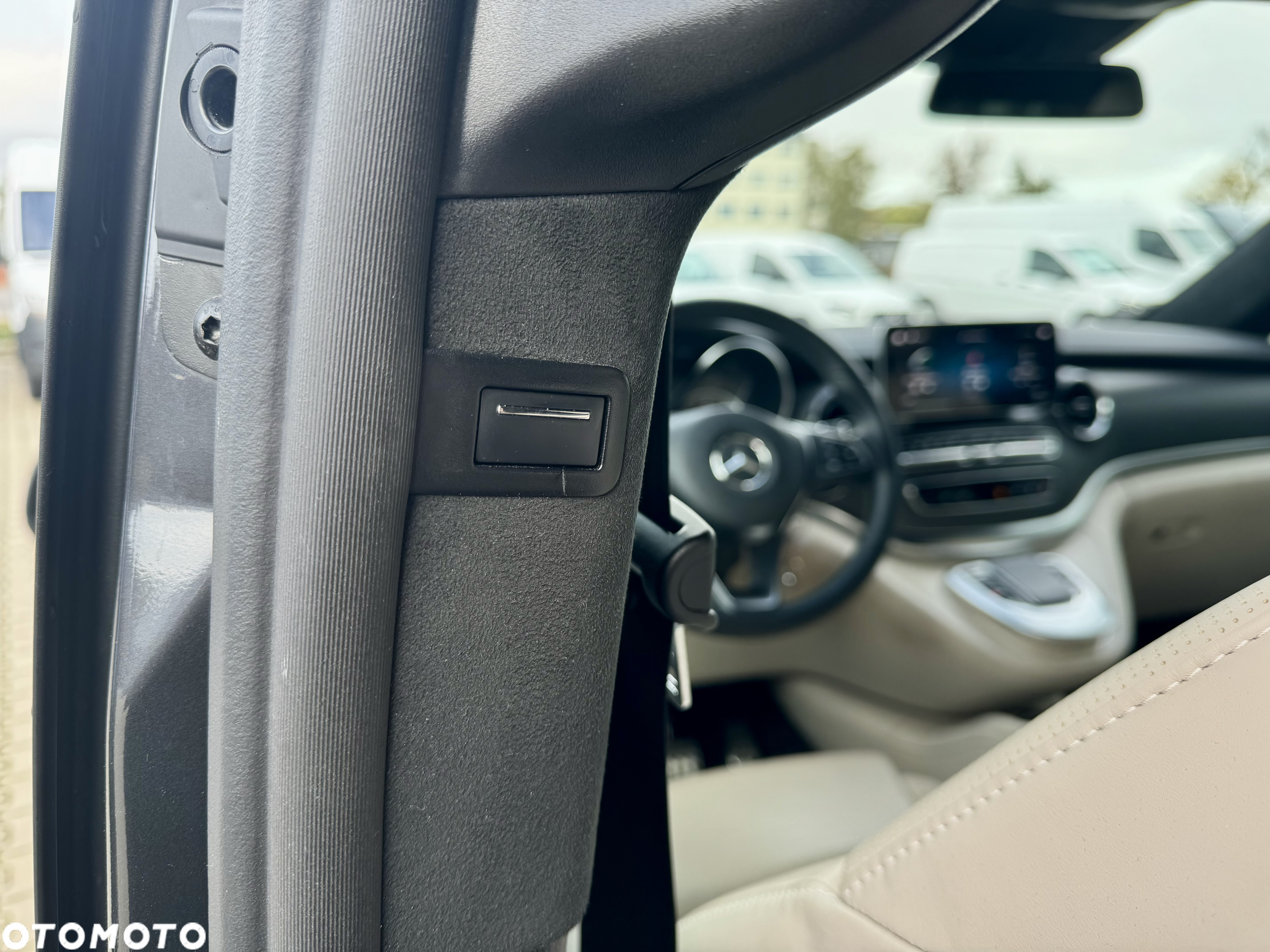 Mercedes-Benz Klasa V 300 d Exclusive 9G-Tronic (d³ugi) - 33