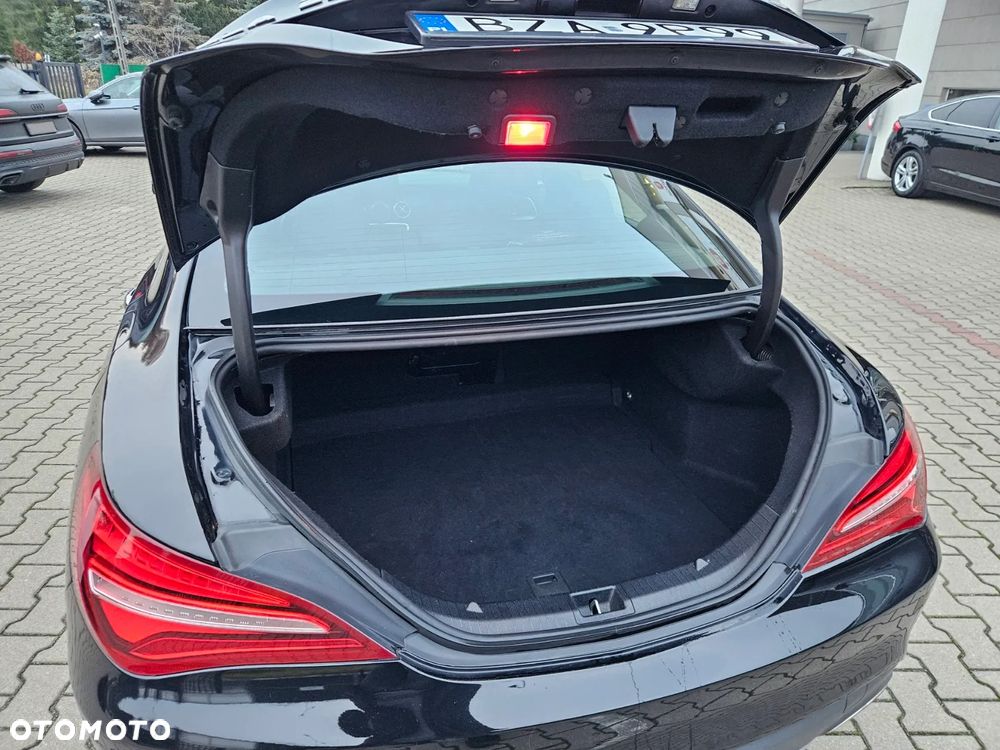 Mercedes-Benz CLA 250 7G-DCT - 8