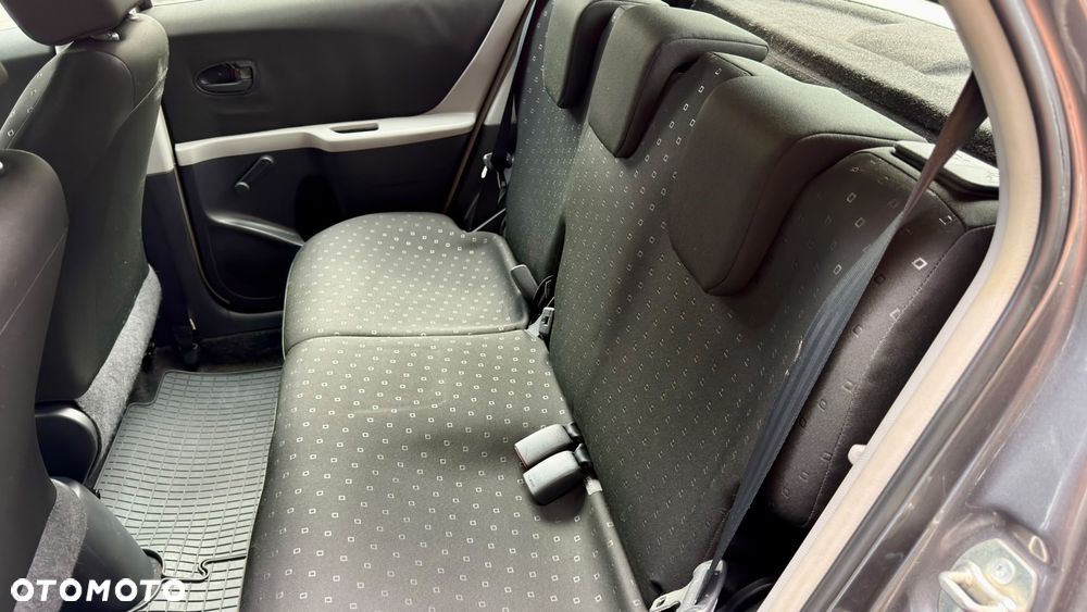 Toyota Yaris - 8