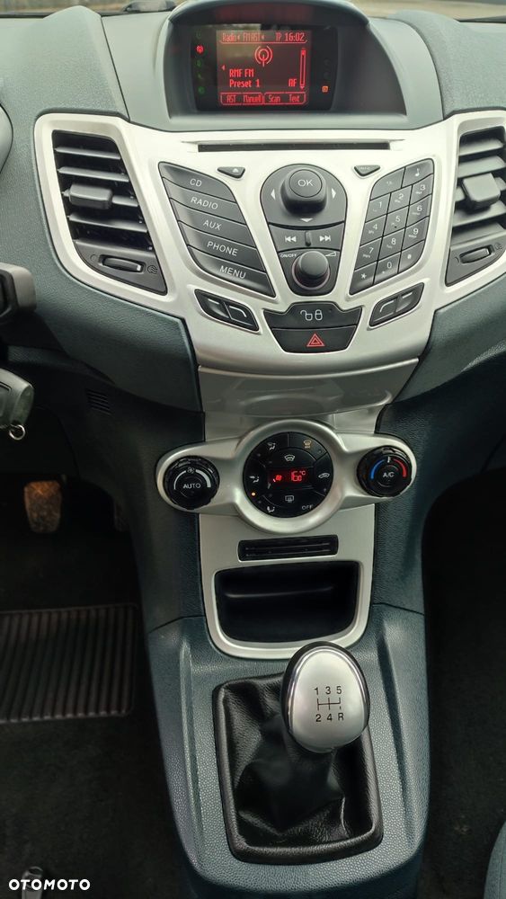 Ford Fiesta 1.4 Titanium - 17