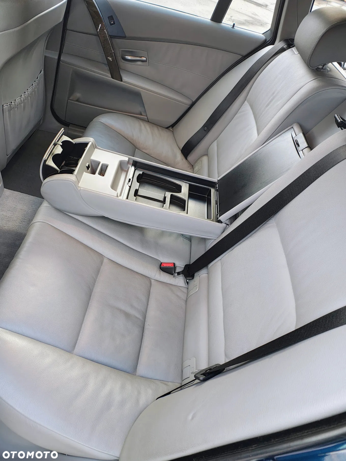 BMW Seria 5 525d Touring - 8