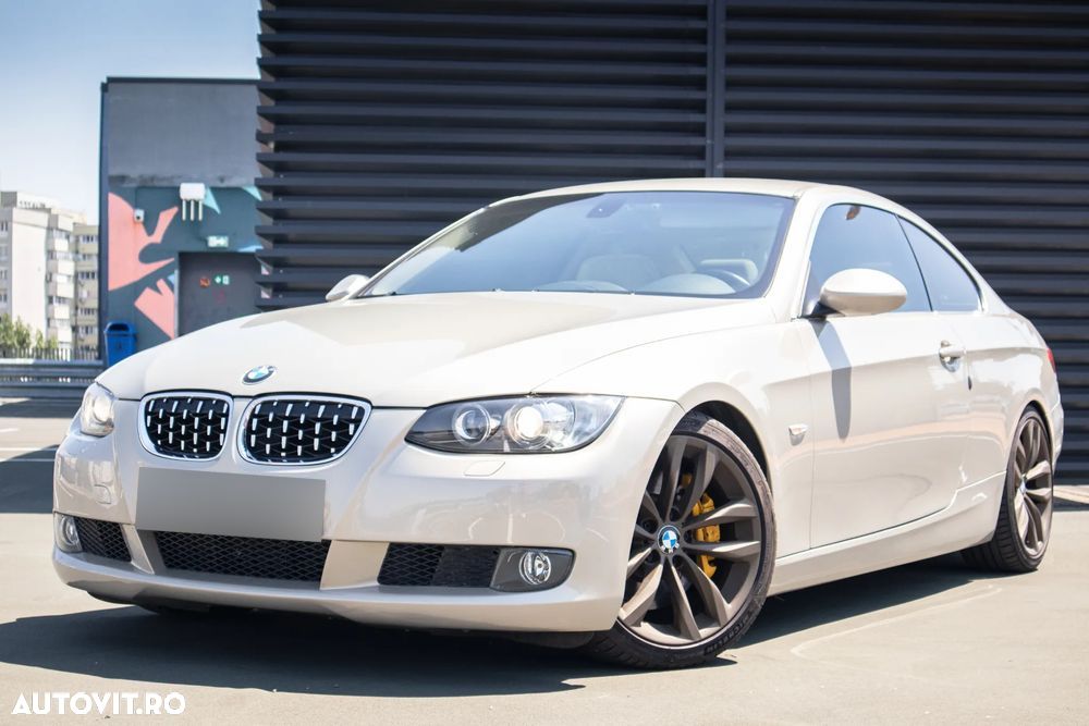 BMW Seria 3 330d Coupe - 5