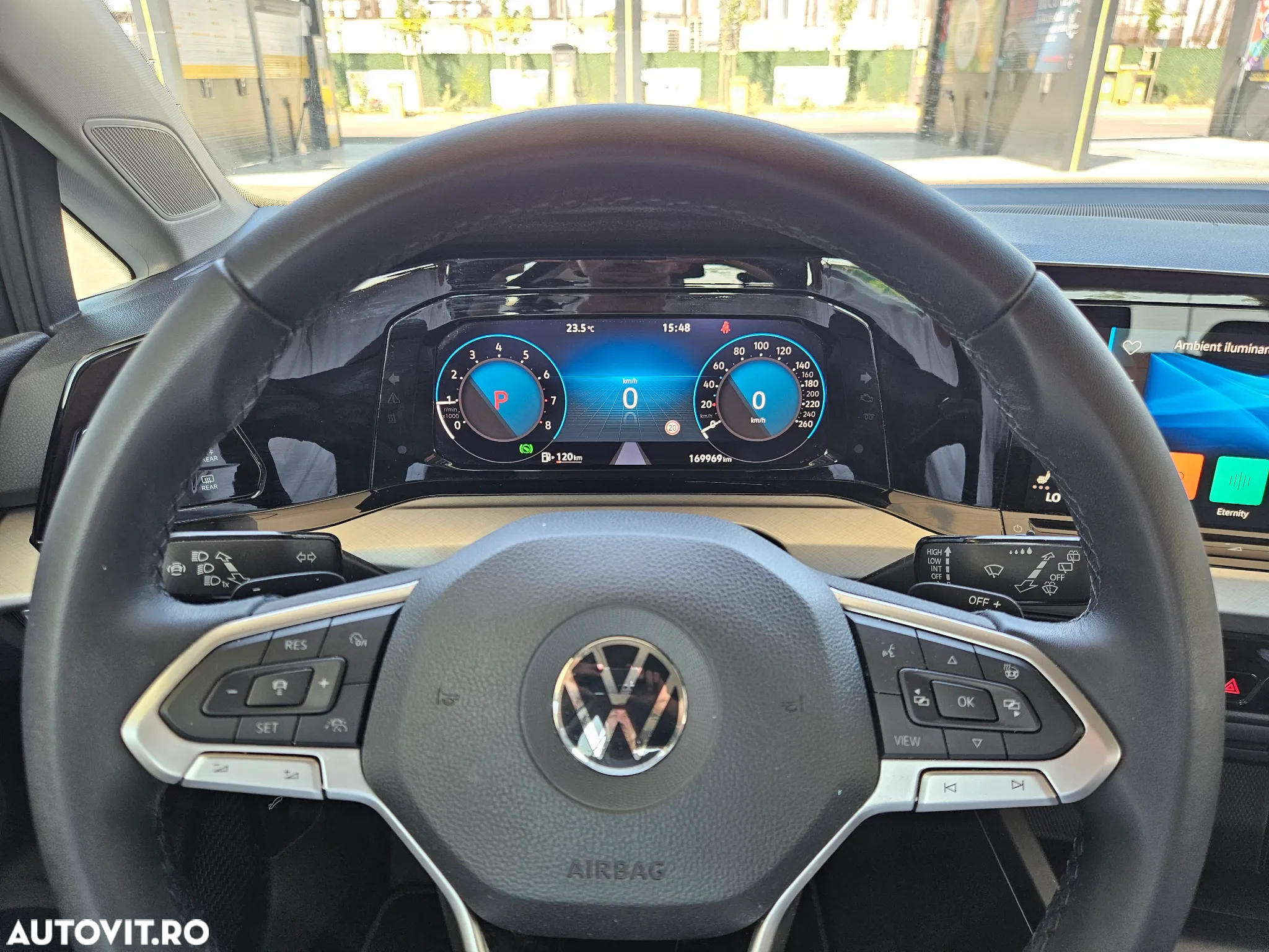Volkswagen Golf 1.0 eTSI DSG MHEV Life - 10