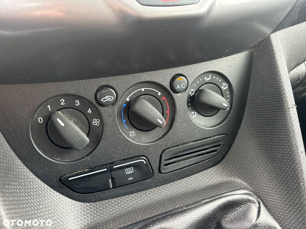 Ford Tourneo Connect 1.6 TDCi Trend - 29