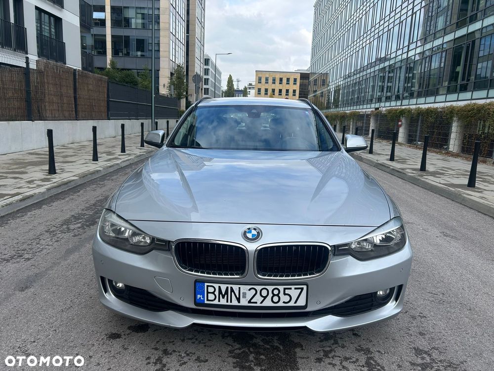 BMW Seria 3 318d Luxury Line - 4