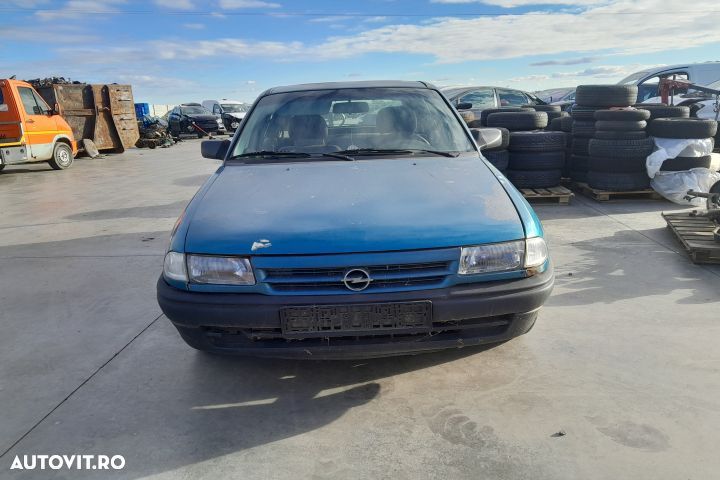 Dezmembrez Opel Astra F [1991 - 1994] Hatchback 5-usi 1.6 MT (101 hp) - 1