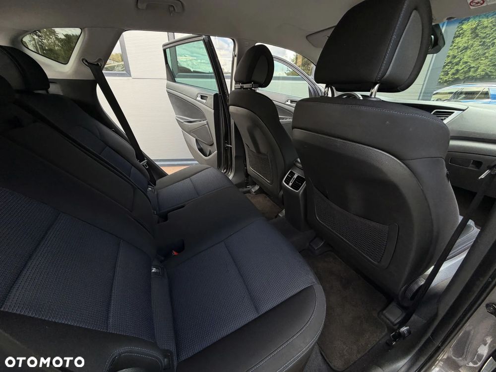 Hyundai Tucson blue 1.7 CRDi 2WD DCT Premium - 16
