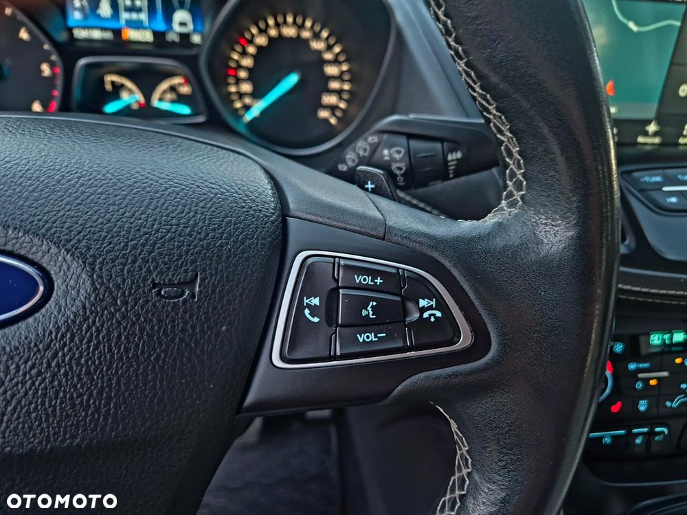 Ford Kuga 2.0 TDCi 4x4 Vignale - 22