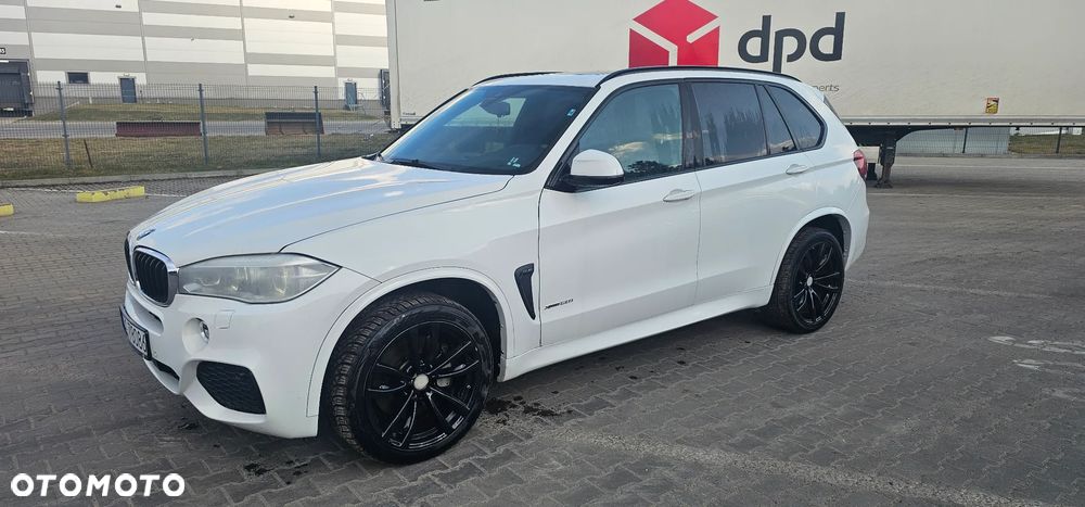 BMW X5 xDrive50i Sport-Aut - 3