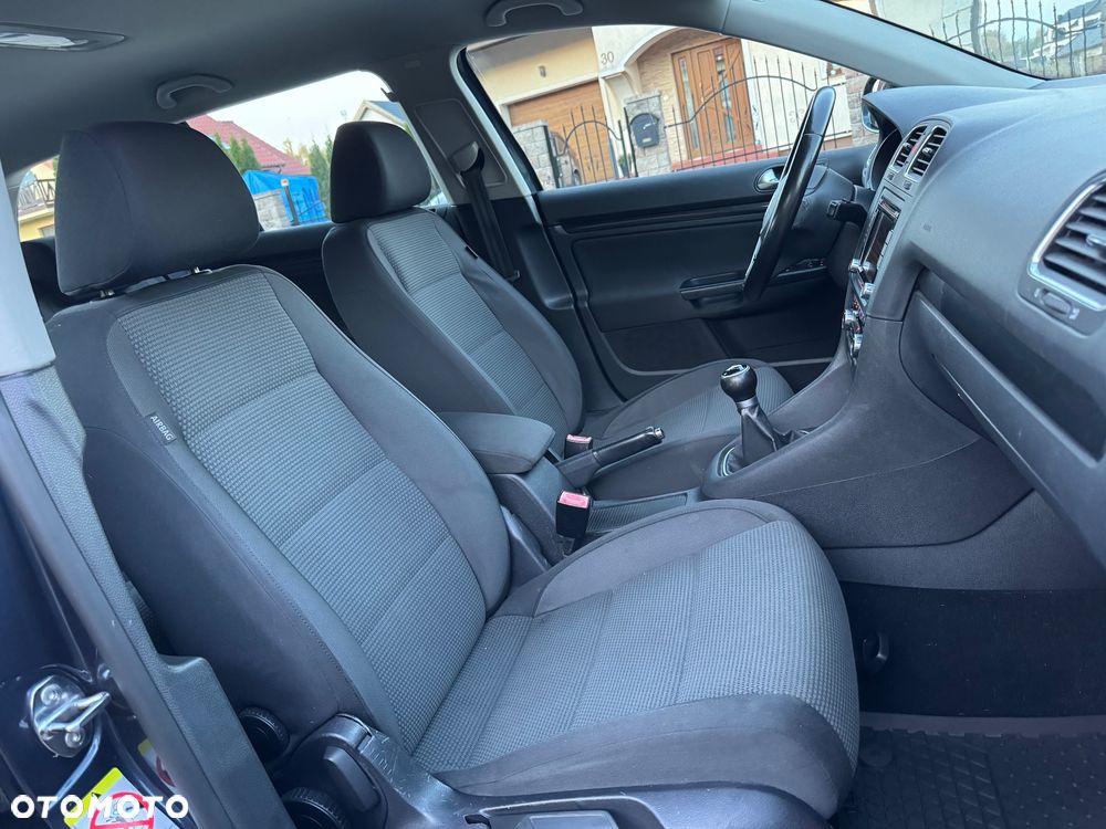 Volkswagen Golf - 31