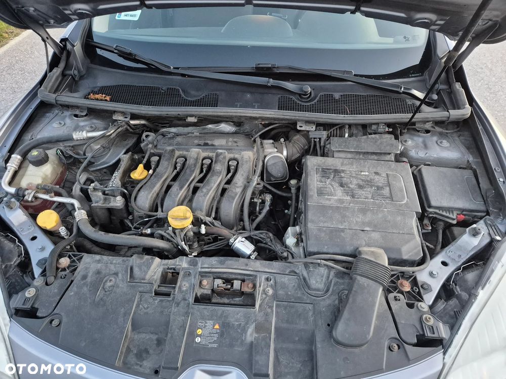 Renault Megane 1.6 16V 110 Expression - 8