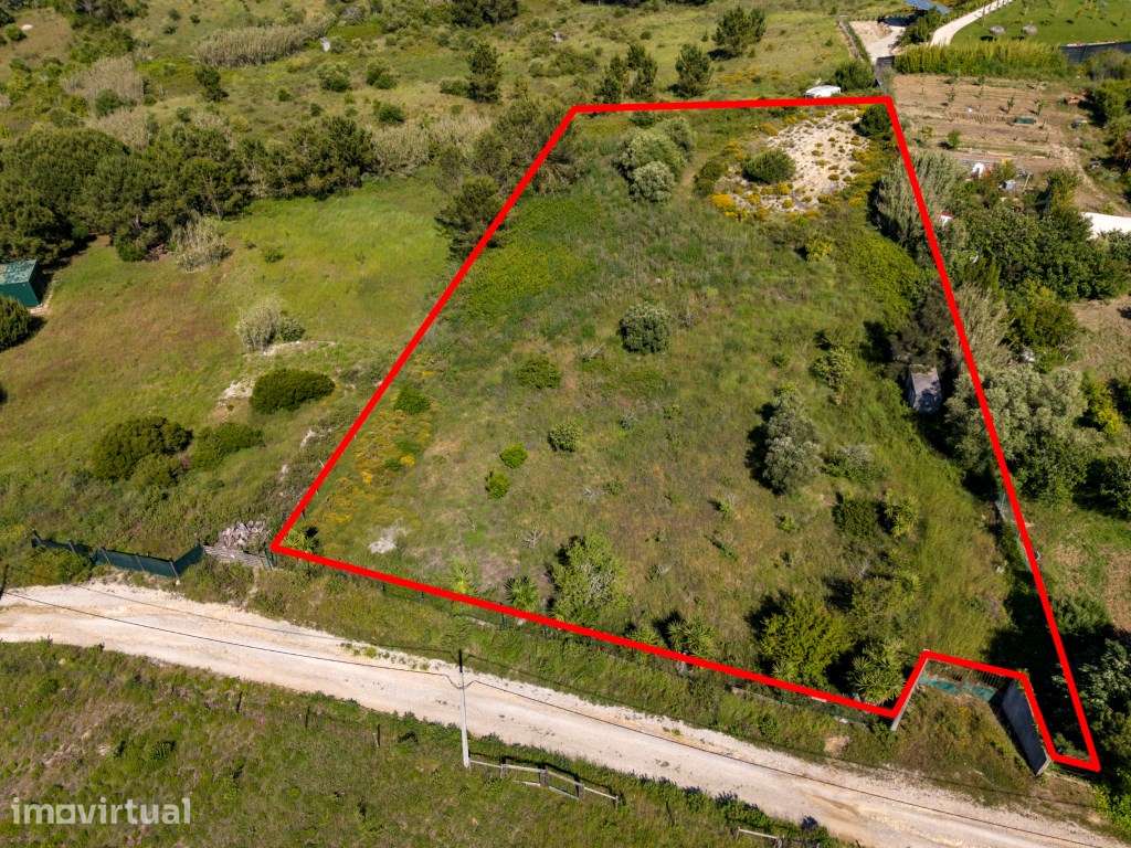 EXCLUSIVO | Fantástico Terreno com 5105 m² em Castelo - Grande imagem: 4/8