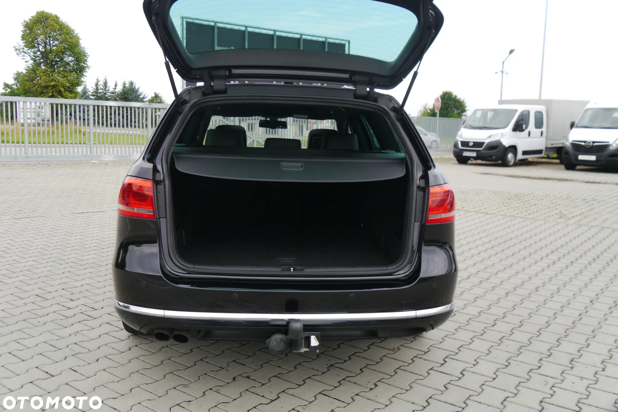 Volkswagen Passat 2.0 TDI Highline R-Style - 17