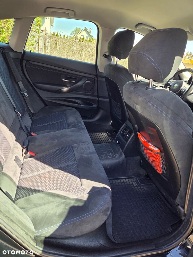 BMW Seria 3 320d xDrive - 24