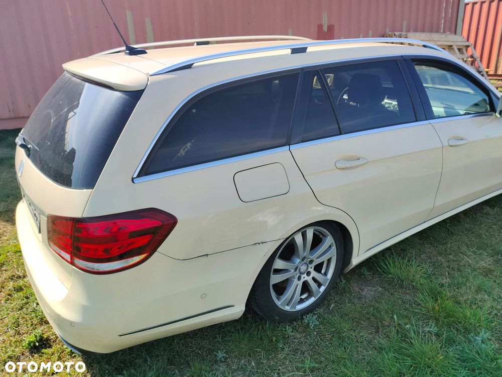MERCEDES W212 LIFT KOMPLETNY TYŁ KOMBI KLAPA ZDERZAK LAMPY BŁOTNIK - 2