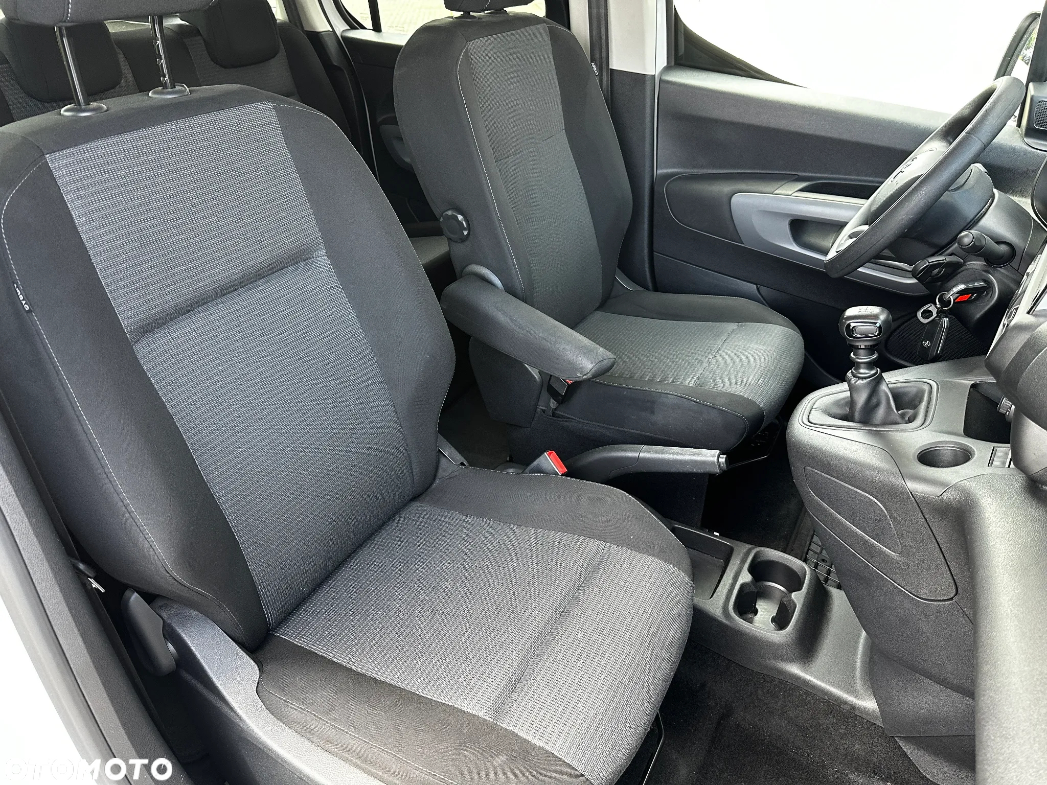 Toyota Proace City Verso 1.5 D-4D Business - 26