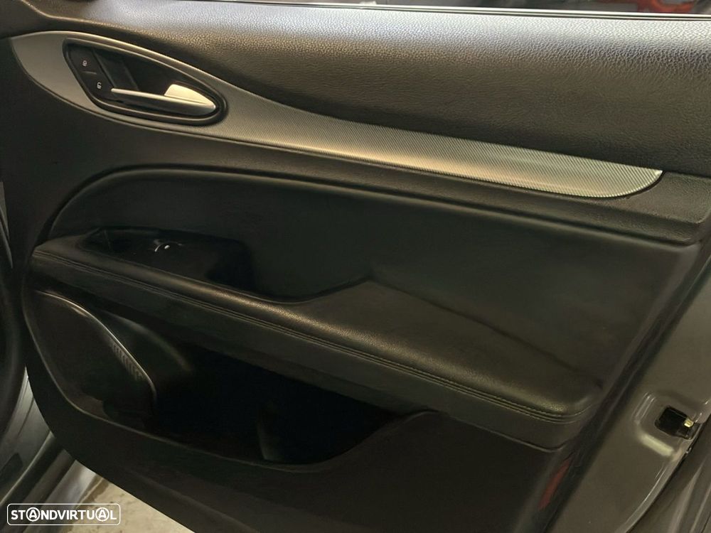 Alfa Romeo Stelvio 2.2 D Super AT8 - 21