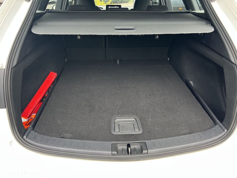 Toyota Corolla 1.8 Hybrid Comfort - 25