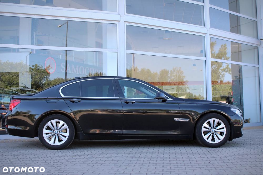 BMW Seria 7 740d xDrive - 5