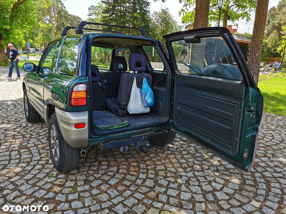 Toyota RAV4 - 11