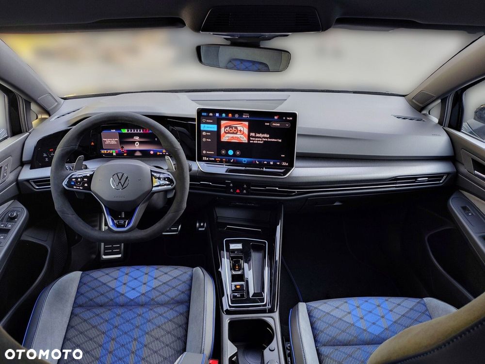 Volkswagen Golf - 31