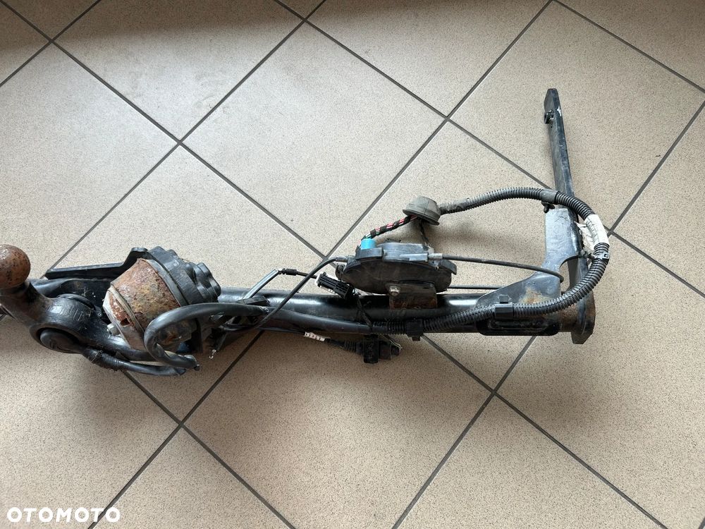 HAK HOLOWNICZY 5G0803880D VW GOLF VII - 2