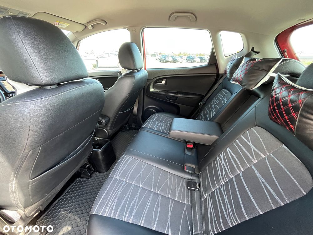 Kia Venga 1.4 L - 12