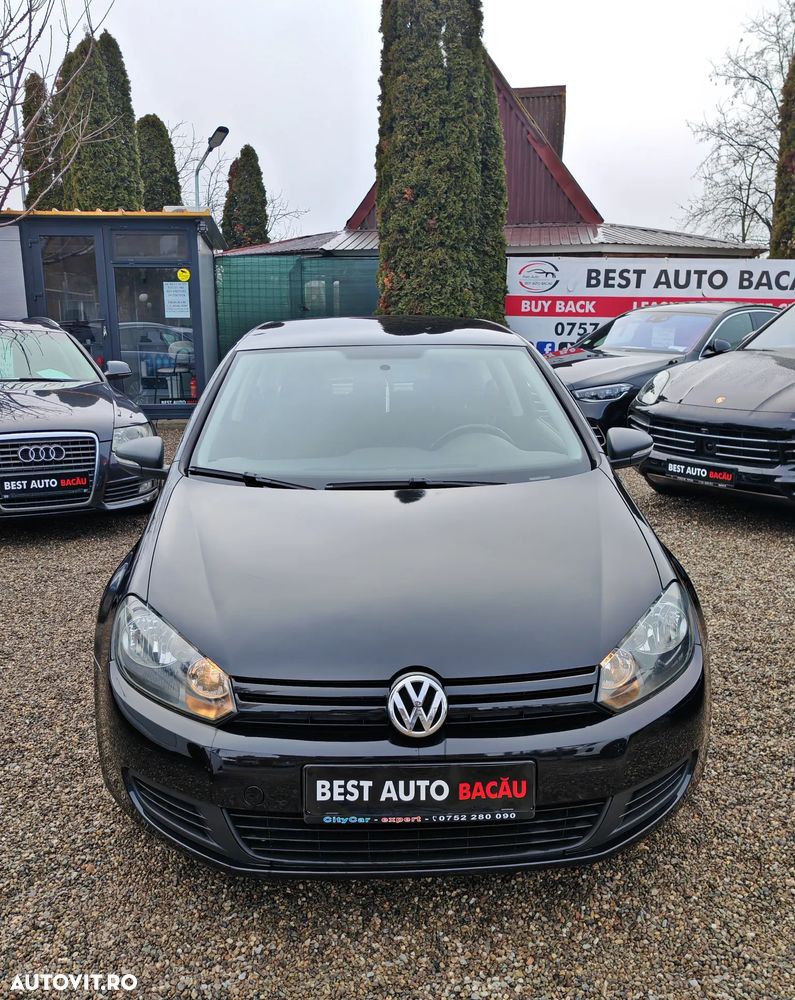 Volkswagen Golf - 10