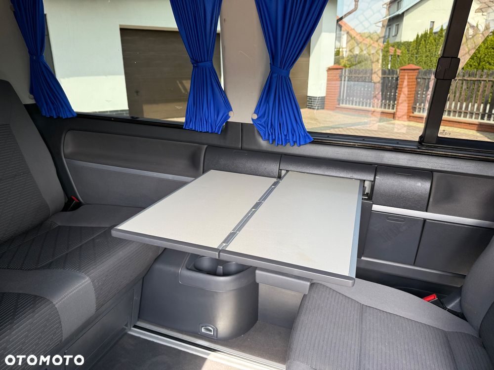 Volkswagen Multivan - 27