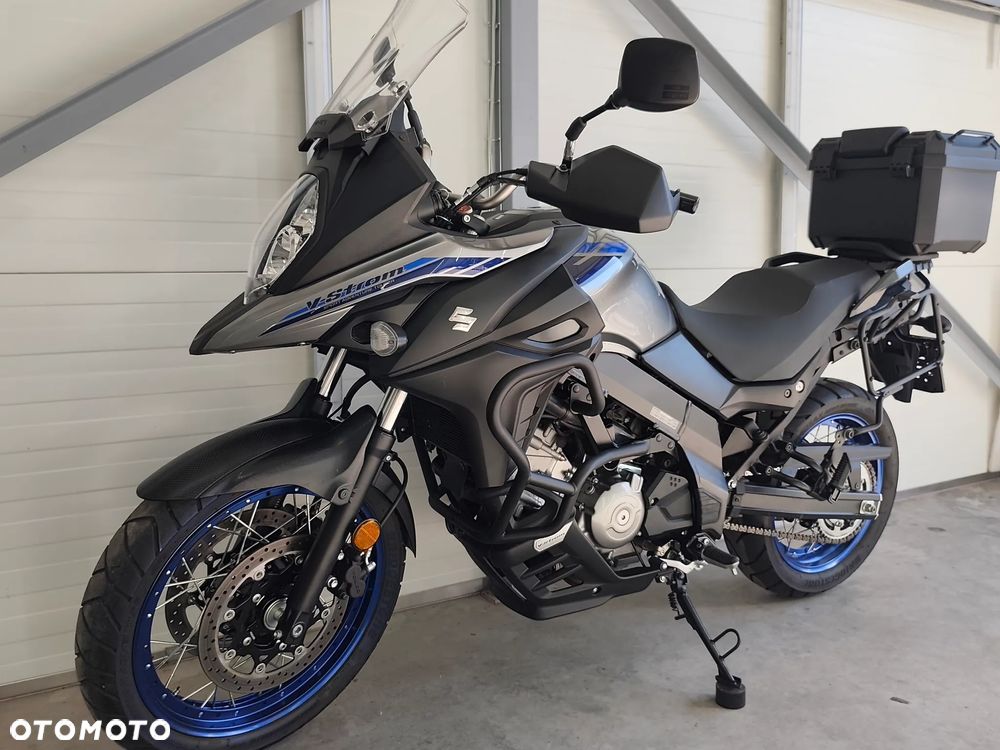 Suzuki V-STROM - 1
