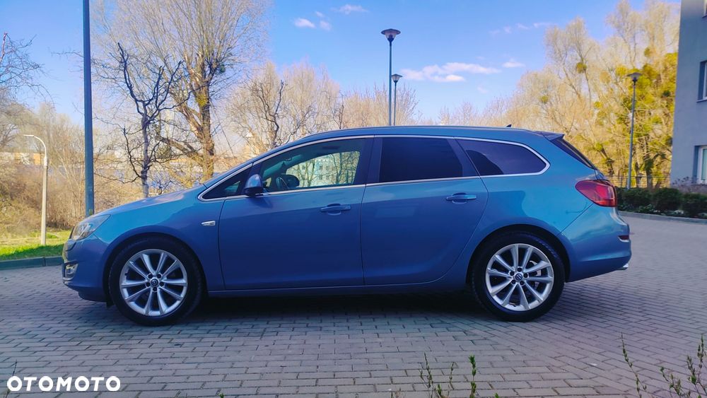 Opel Astra 1.4 Turbo Cosmo - 11