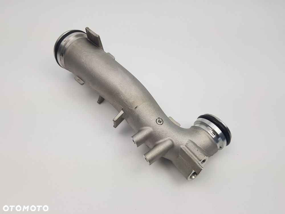 Przewód Rura Wąż powietrza turbosprężarki BMW G20 G30 B57 3.0d 8596270 - 5