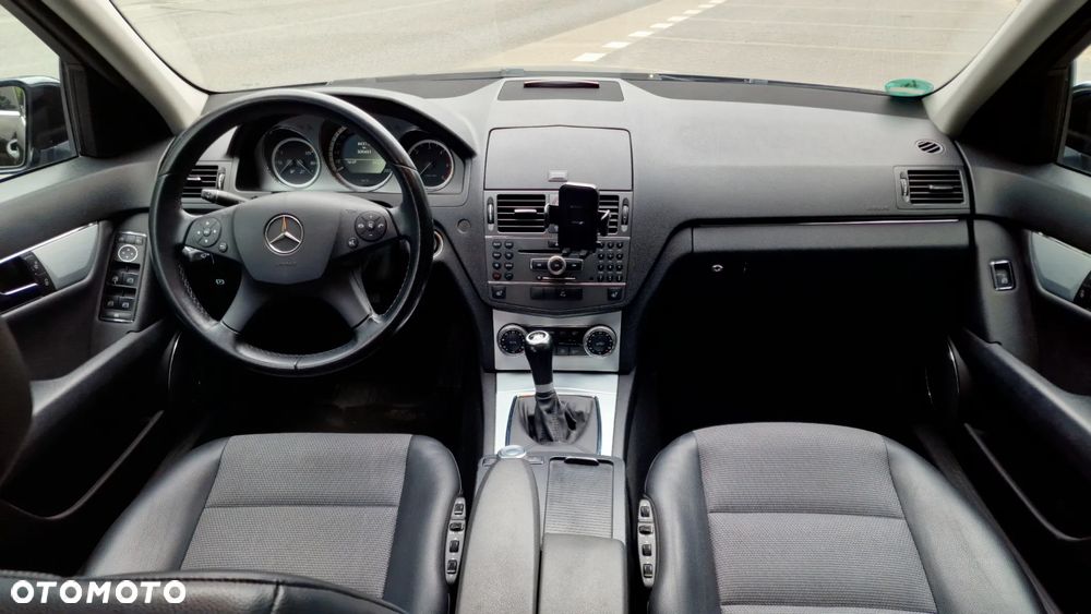 Mercedes-Benz Klasa C 220 CDI DPF BlueEFFICIENCY - 10
