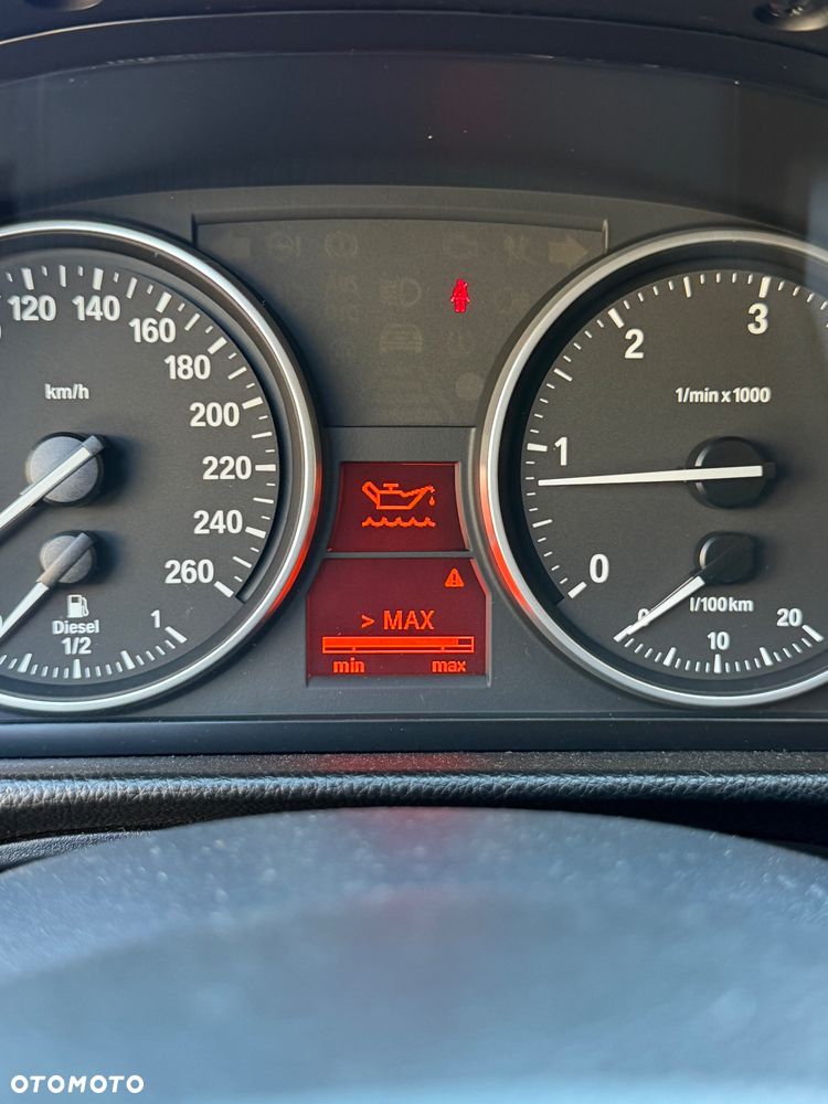 BMW Seria 3 318d DPF Edition Exclusive - 18