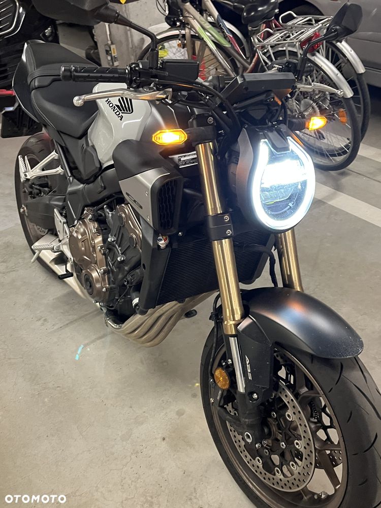 Honda CB - 15
