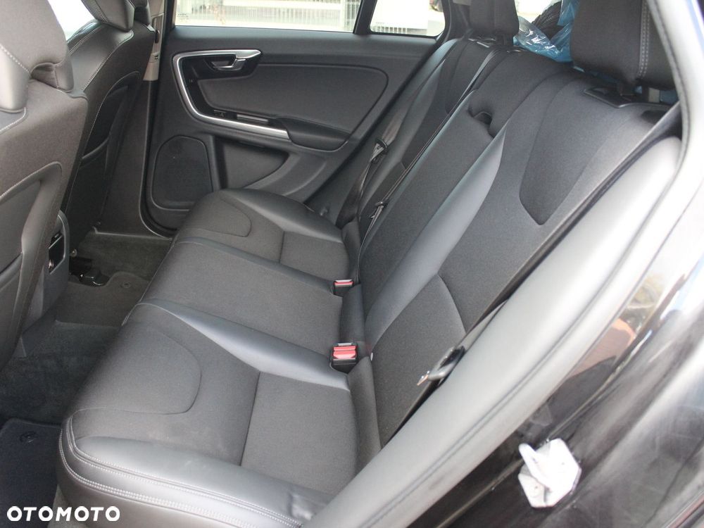 Volvo V60 D2 Drive-E Kinetic - 10