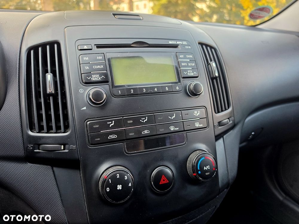 Hyundai i30 1.6 Comfort - 34